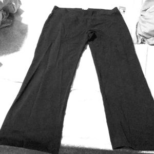 Three seasons maternity trousers